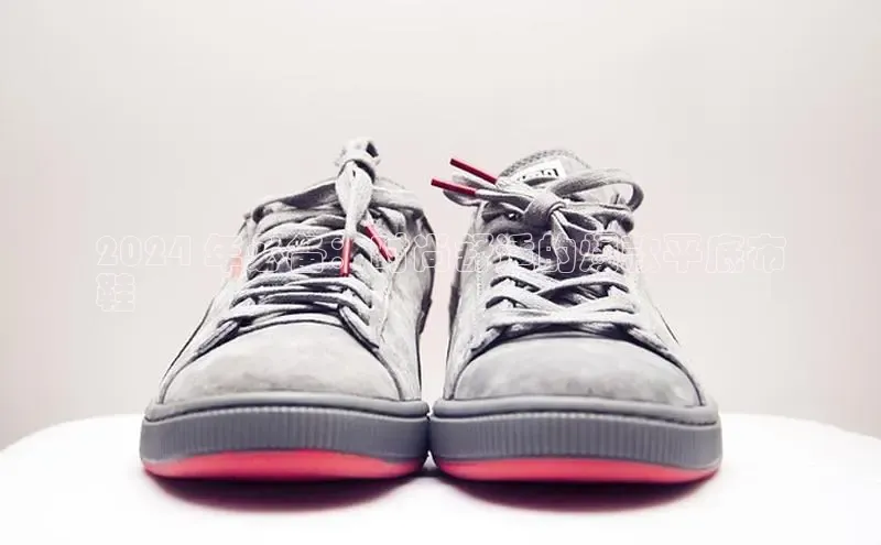 B—sports旧版下载慧博云通2024 年必备：时尚舒适的爆款平底布
鞋