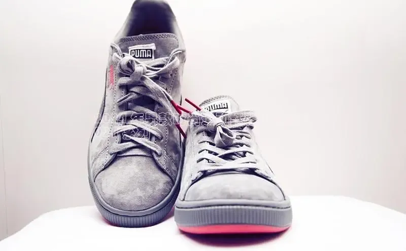 bsports官网首页知乎2024 年男款时尚运动红鞋 | 特步 2
024 系列