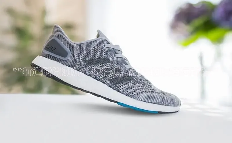 必一运动官网登录入口小红书**打造时尚潮流：选择适合女性的灰色运动鞋**