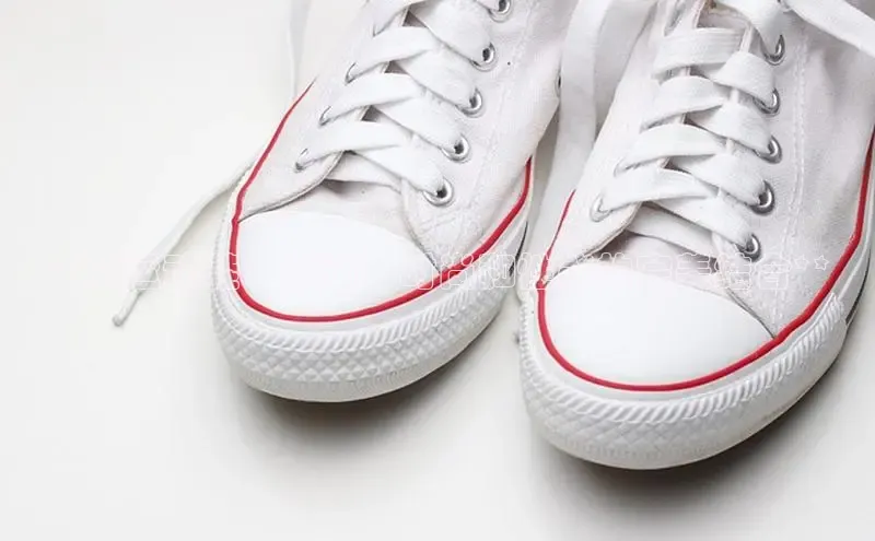 B体育官方网站入口官网百度技术学院**夏运动鞋：舒适、时尚和性能的完美结合**