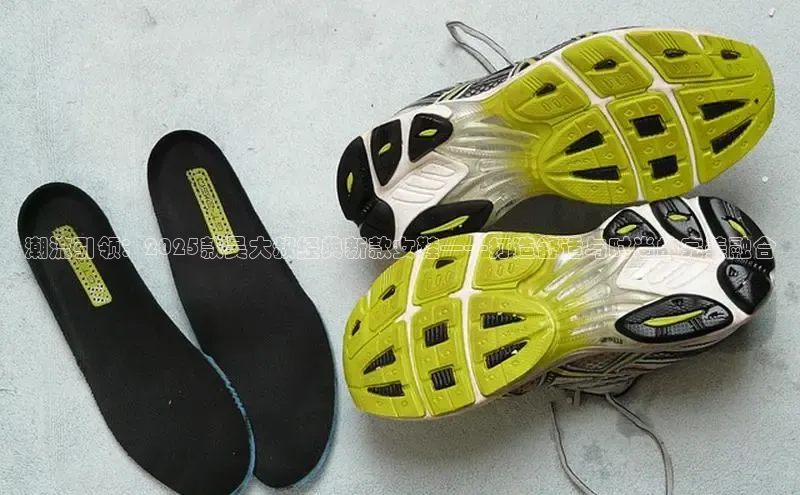 潮流引领：2025款吴大叔经典新款女鞋——打造舒适与时尚的完美融合