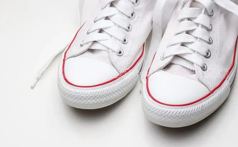 未来：2025新款夏季运动鞋——女性时尚的引领者